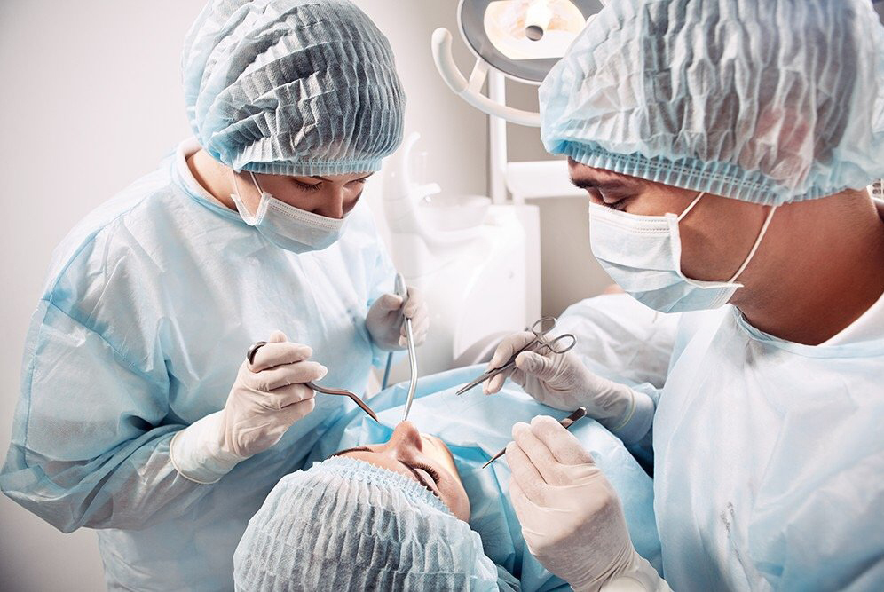 <span style="font-weight: bold;">хирургическая стоматология</span>